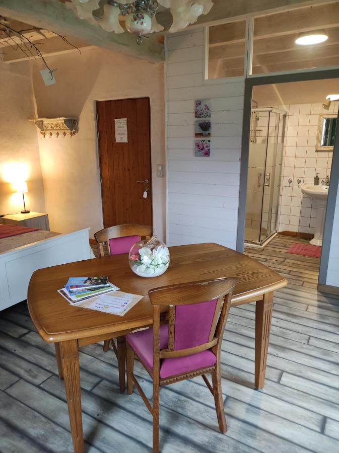 Bar Les 5 Petits Lapins Bed & Breakfast エクステリア 写真