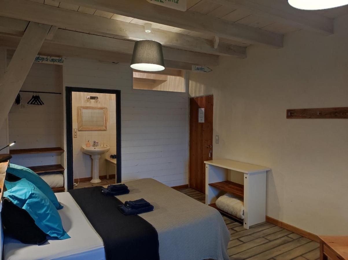 Bar Les 5 Petits Lapins Bed & Breakfast エクステリア 写真