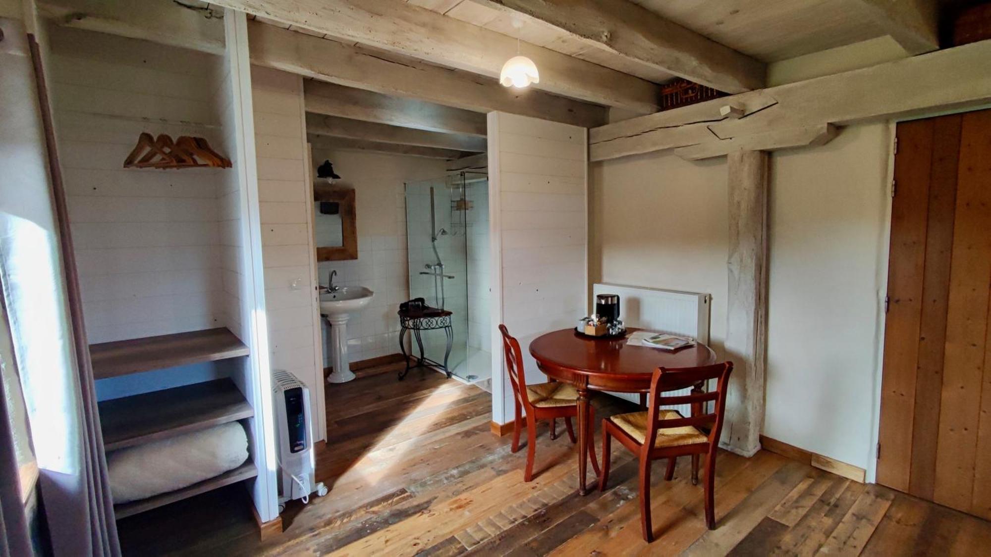 Bar Les 5 Petits Lapins Bed & Breakfast エクステリア 写真